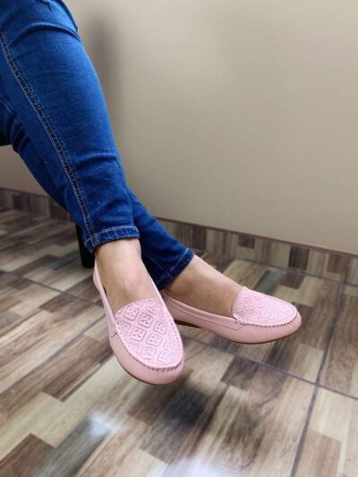 Mocasines de cuero para dama, con diseño, taco normal.